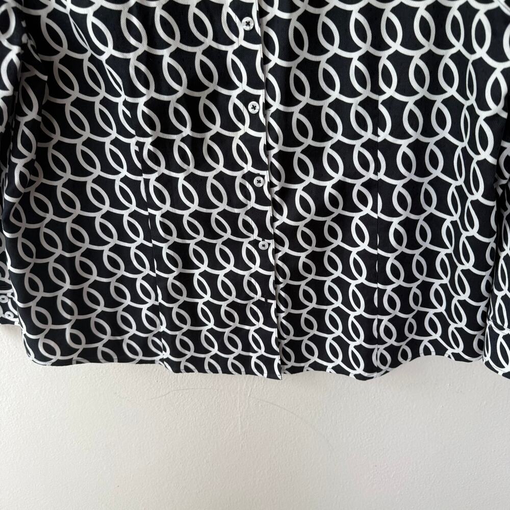 Chico’s No Iron Black White Geometric Button Front Shirt Women’s XL Stretch - Picture 5 of 9